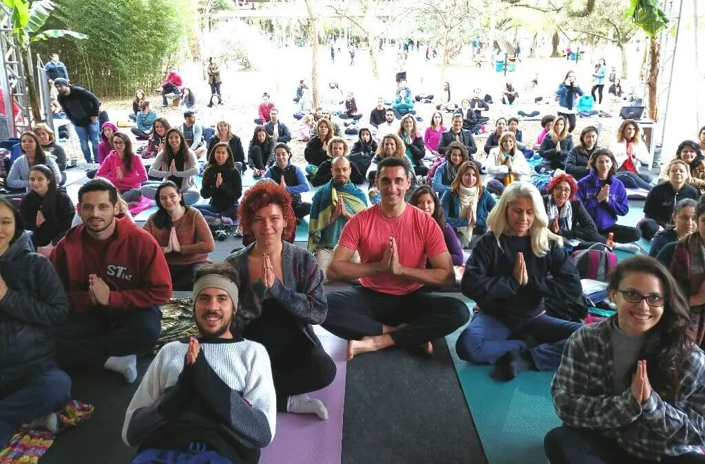 Grupo reunido em vivência da Virada Zen